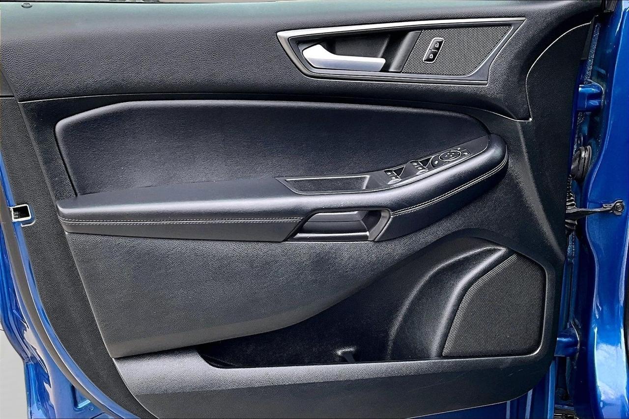 Ford Edge SE AWD 2023