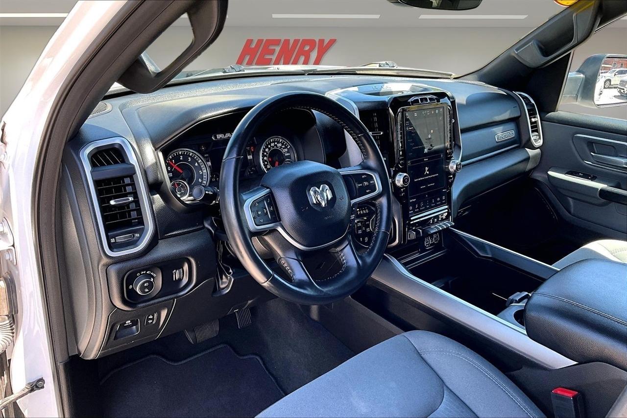 RAM 1500 Big Horn 4x4 Crew Cab 5'7" Box 2023