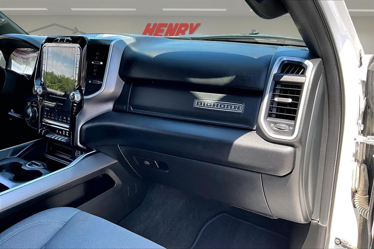 RAM 1500 Big Horn 4x4 Crew Cab 5'7" Box 2023
