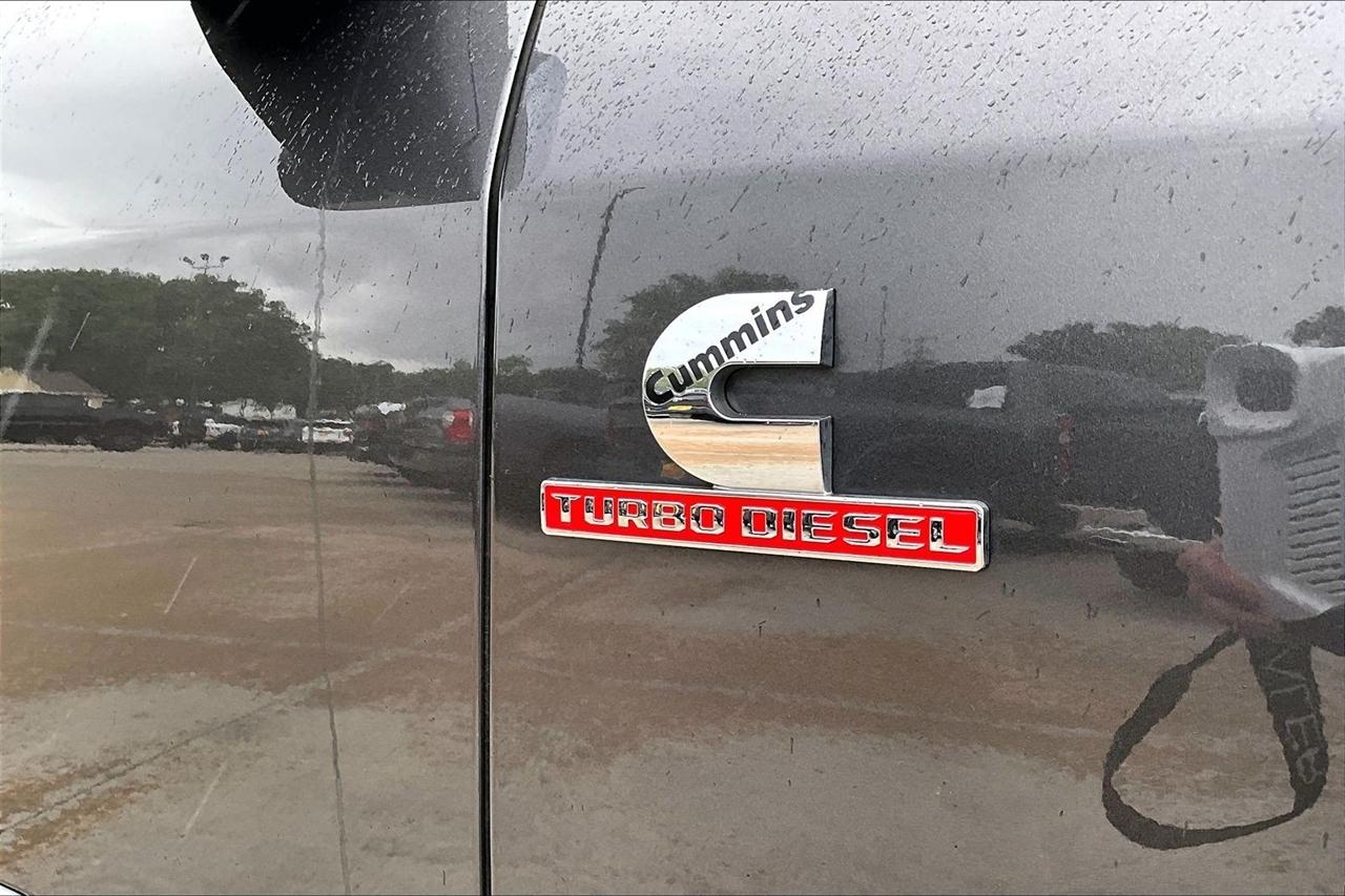 RAM 2500 Laramie 4x4 Crew Cab 6'4" Box 2023