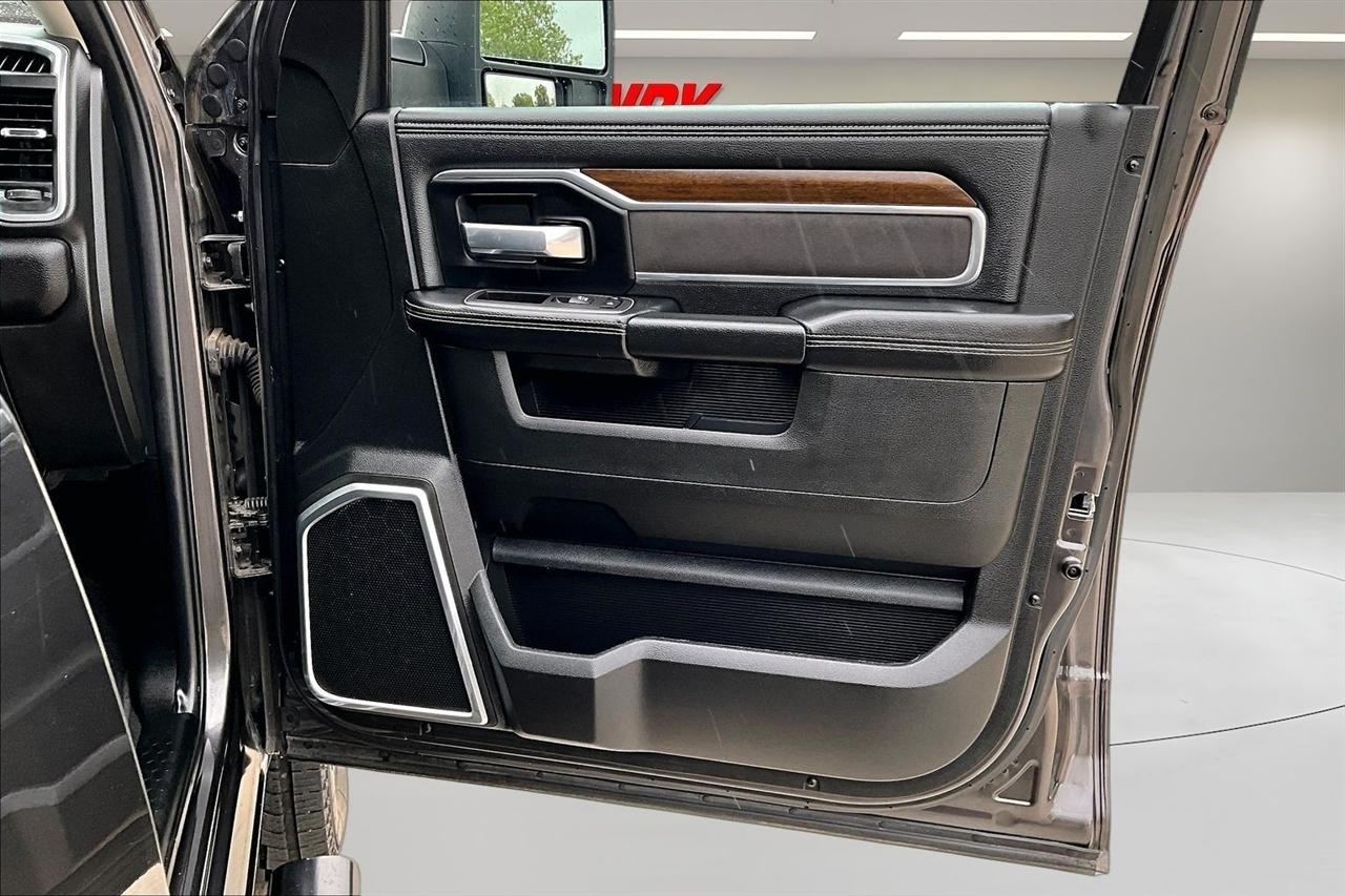 RAM 2500 Laramie 4x4 Crew Cab 6'4" Box 2023