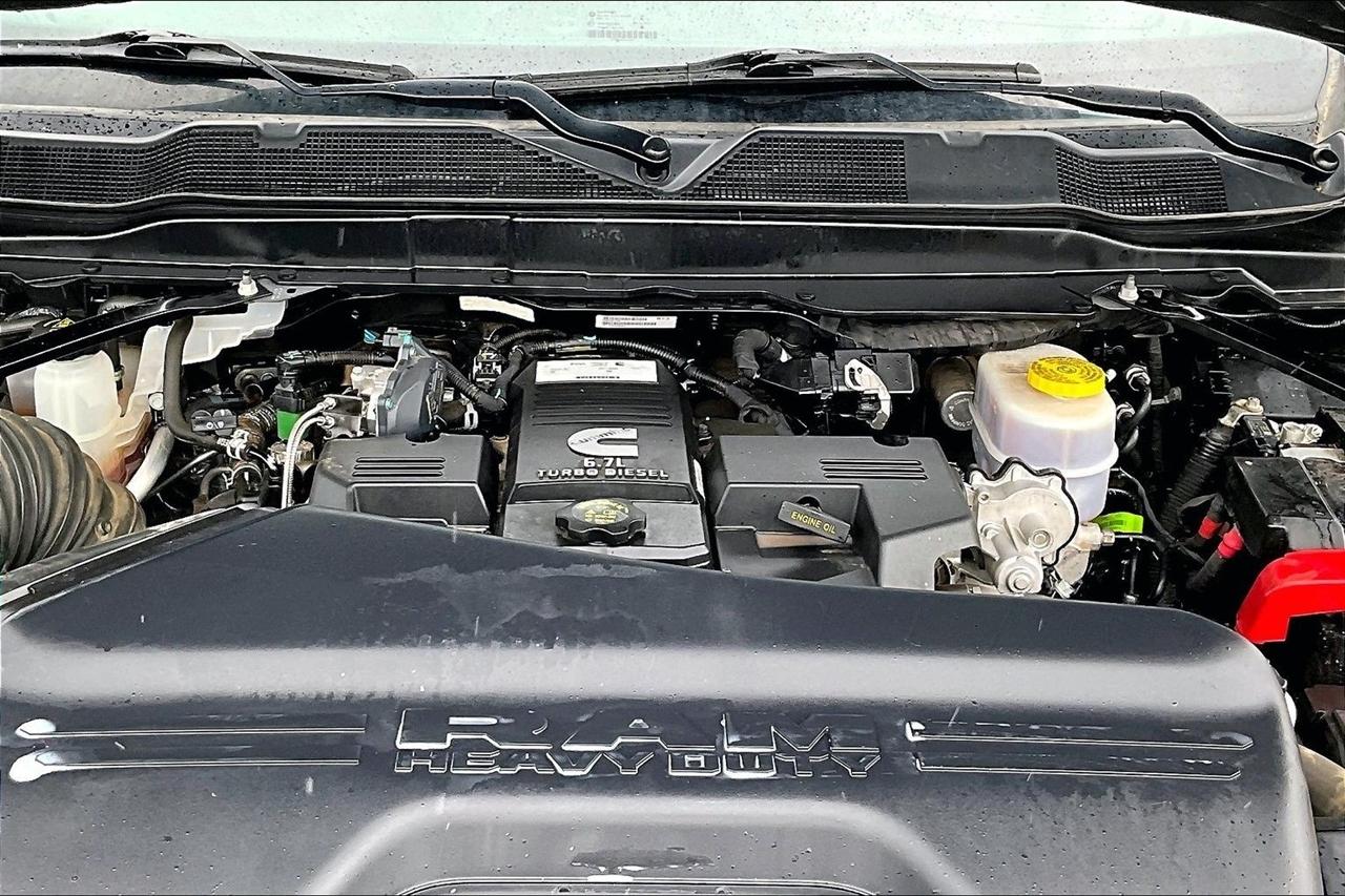 RAM 2500 Laramie 4x4 Crew Cab 6'4" Box 2023