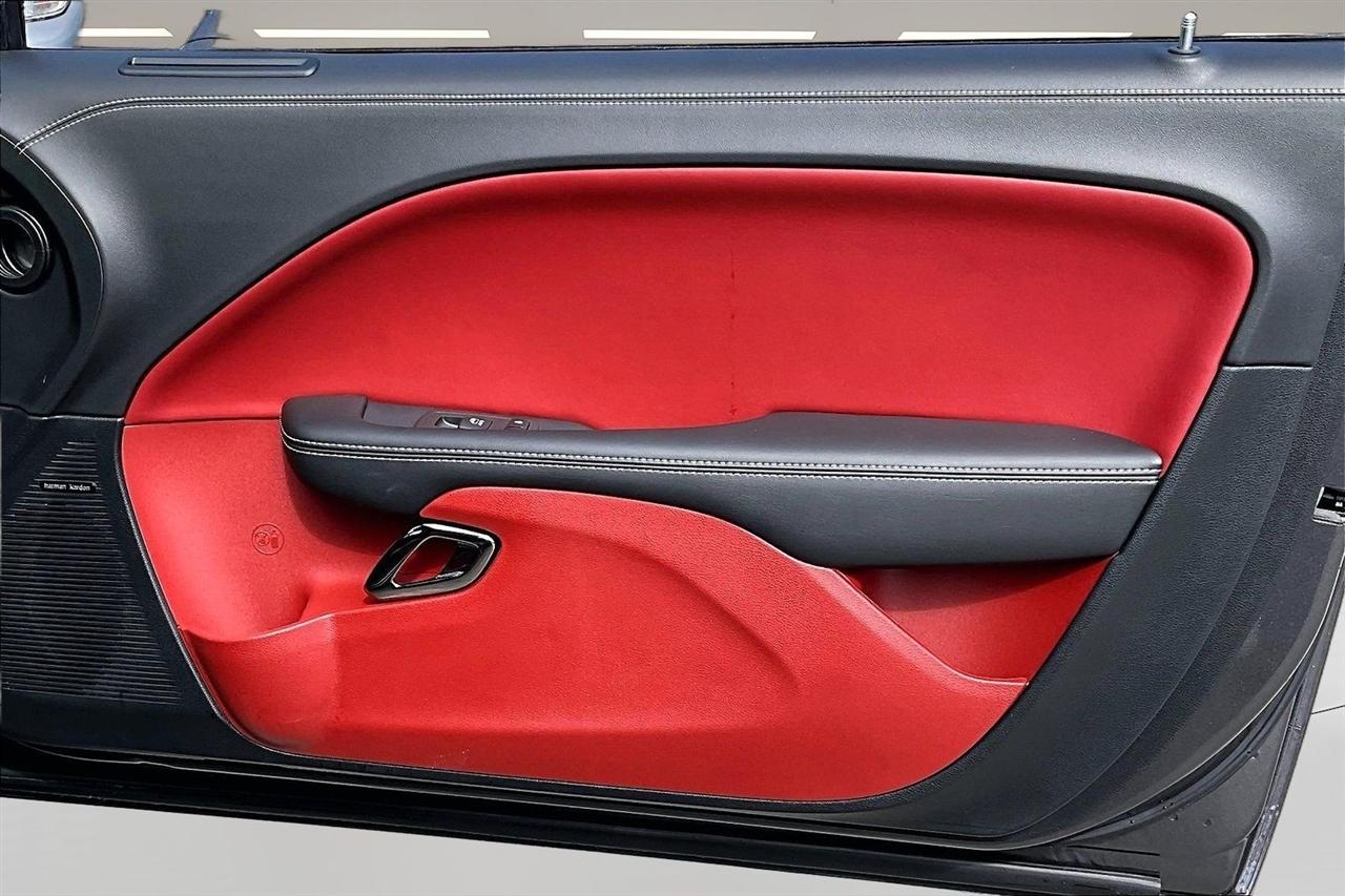 Dodge Challenger  2023