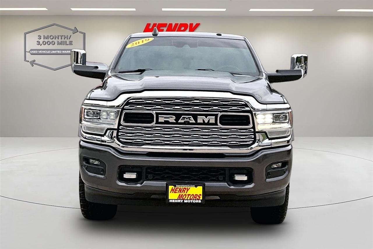 RAM 3500 Limited 4x4 Crew Cab 6'4" Box 2019