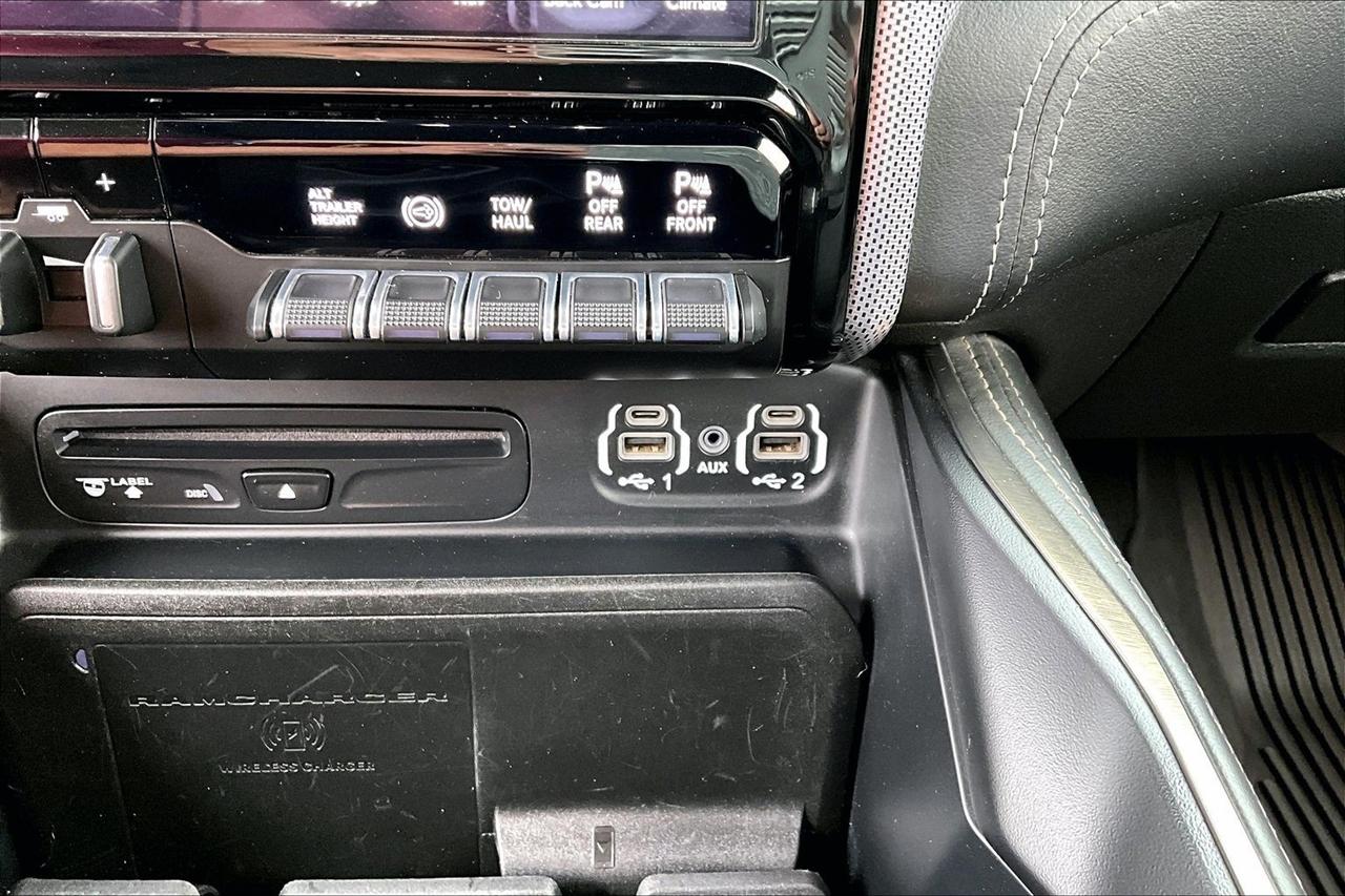 RAM 3500 Limited 4x4 Crew Cab 6'4" Box 2019