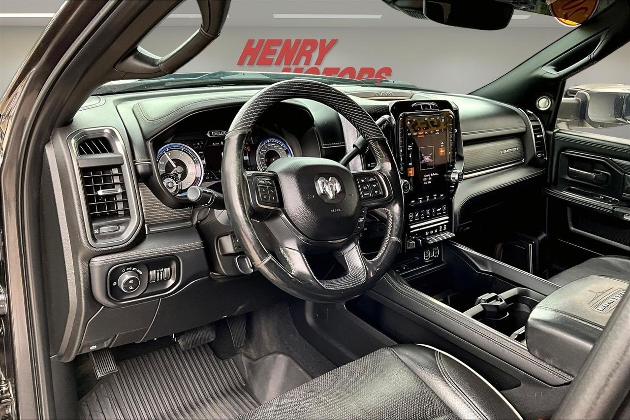 RAM 3500 Limited 4x4 Crew Cab 6'4" Box 2019