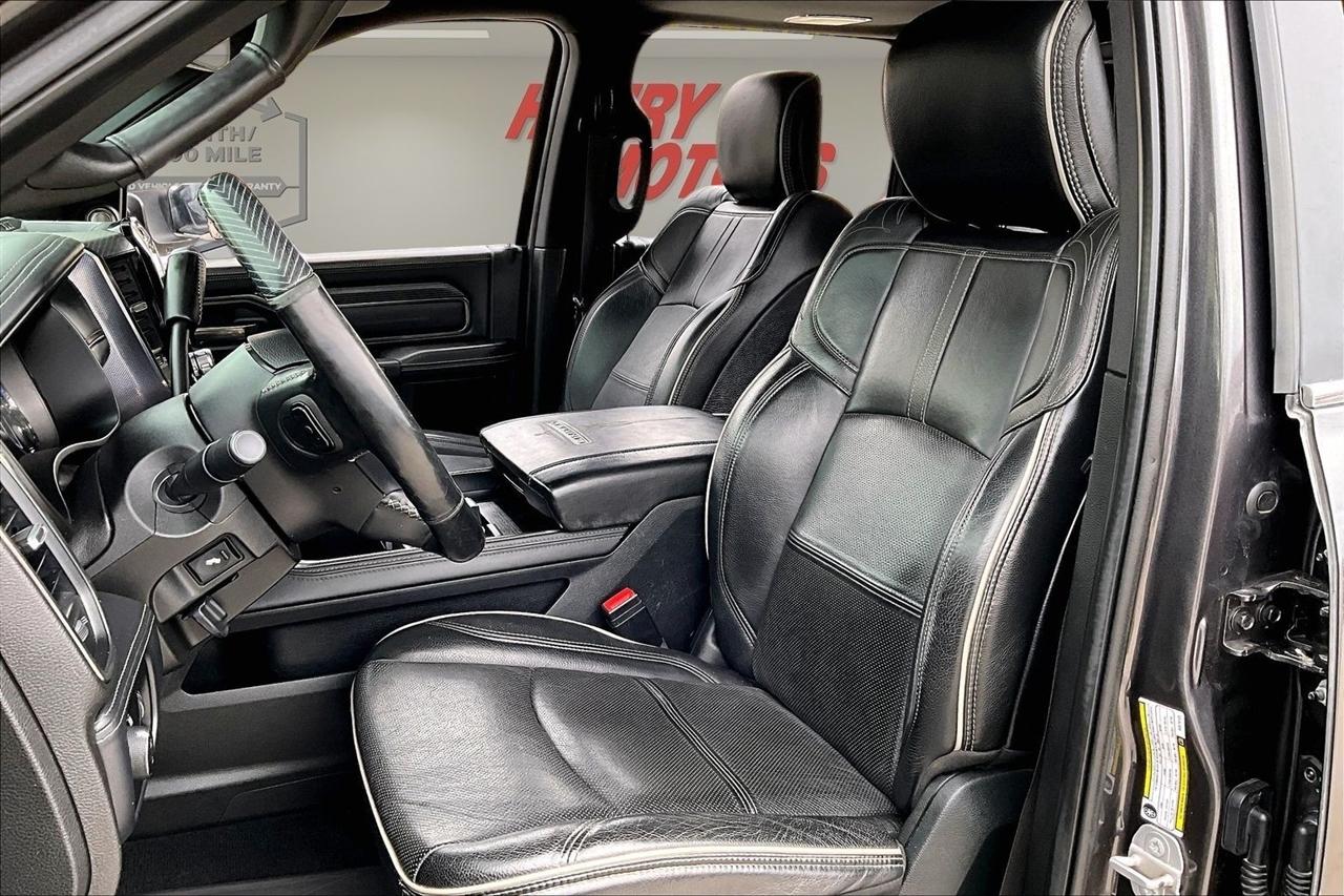 RAM 3500 Limited 4x4 Crew Cab 6'4" Box 2019