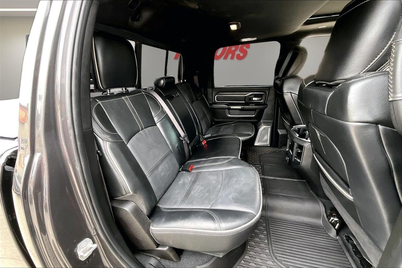 RAM 3500 Limited 4x4 Crew Cab 6'4" Box 2019