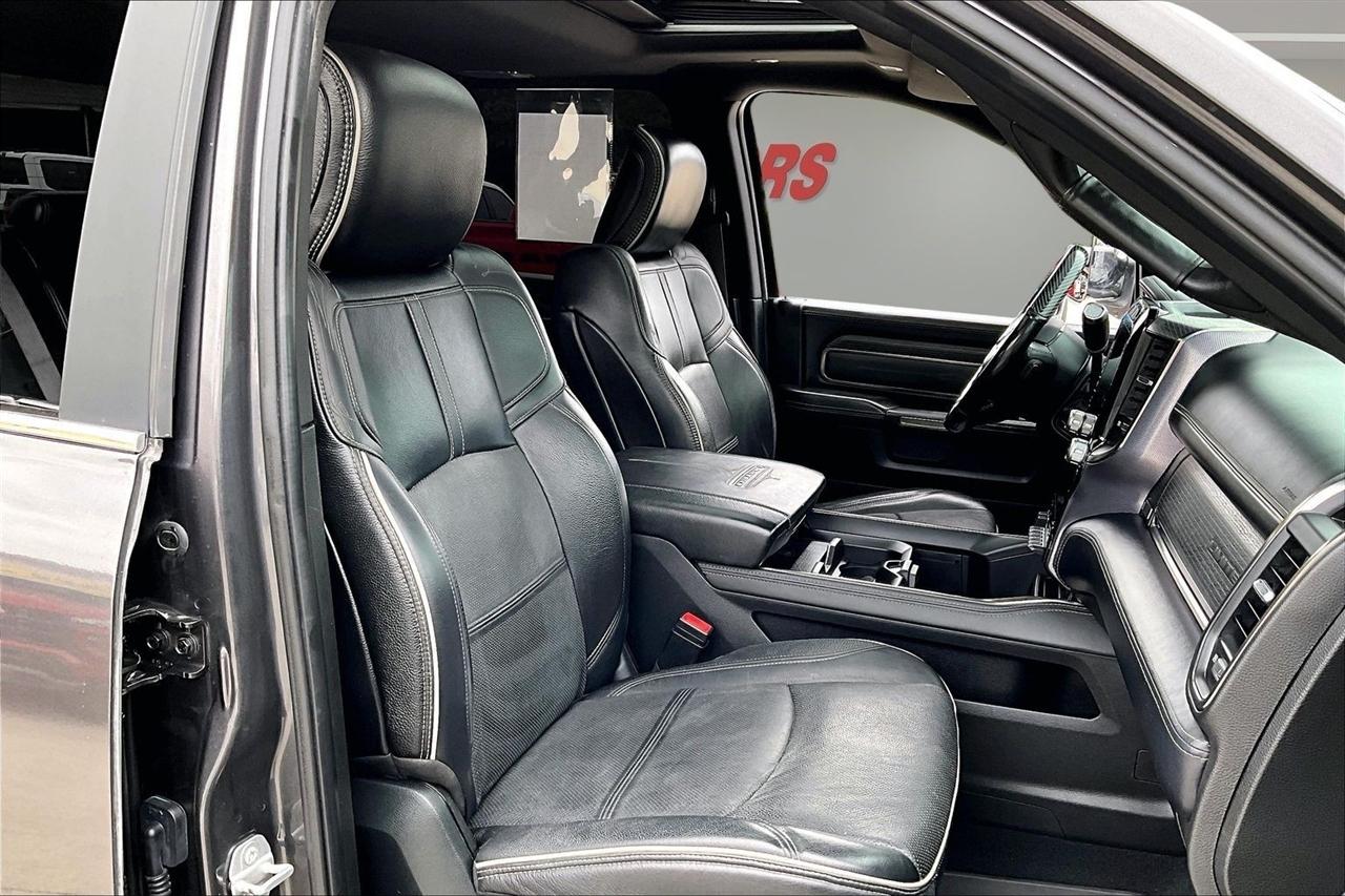 RAM 3500 Limited 4x4 Crew Cab 6'4" Box 2019
