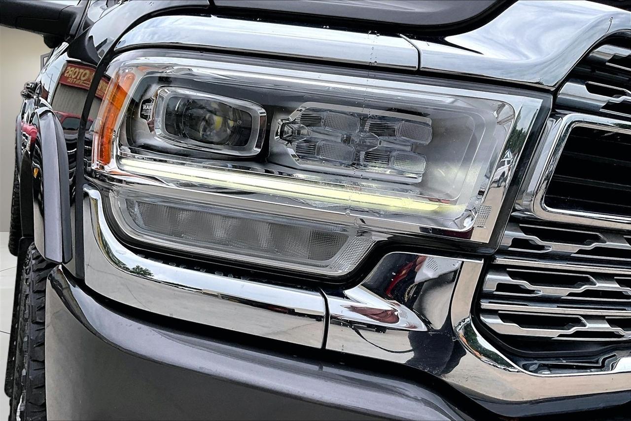 RAM 3500 Limited 4x4 Crew Cab 6'4" Box 2019
