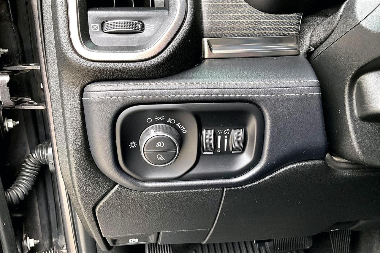 RAM 3500 Limited 4x4 Crew Cab 6'4" Box 2019