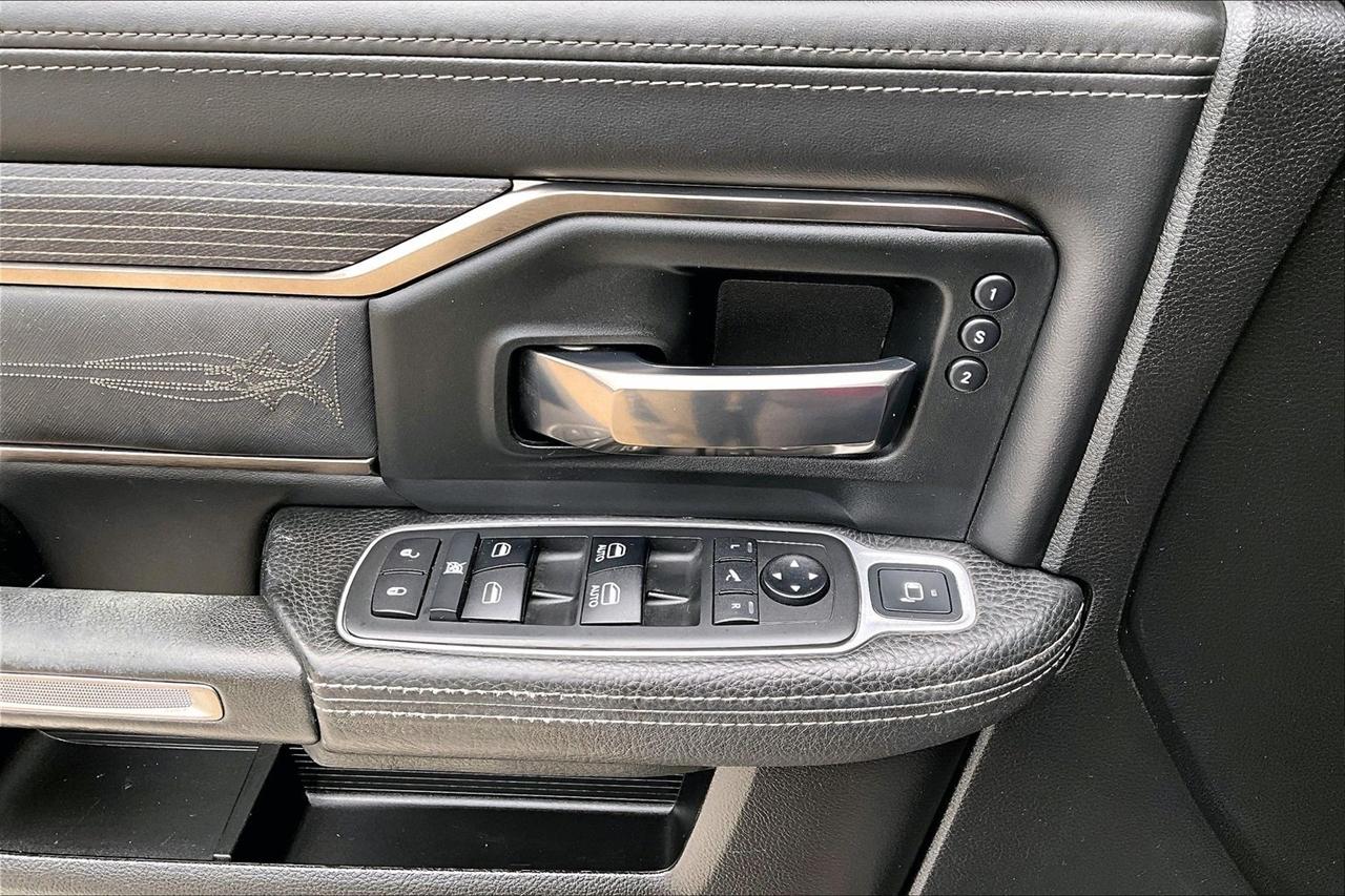 RAM 3500 Limited 4x4 Crew Cab 6'4" Box 2019