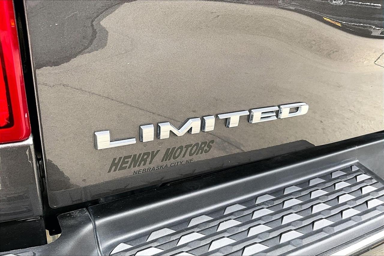 RAM 3500 Limited 4x4 Crew Cab 6'4" Box 2019