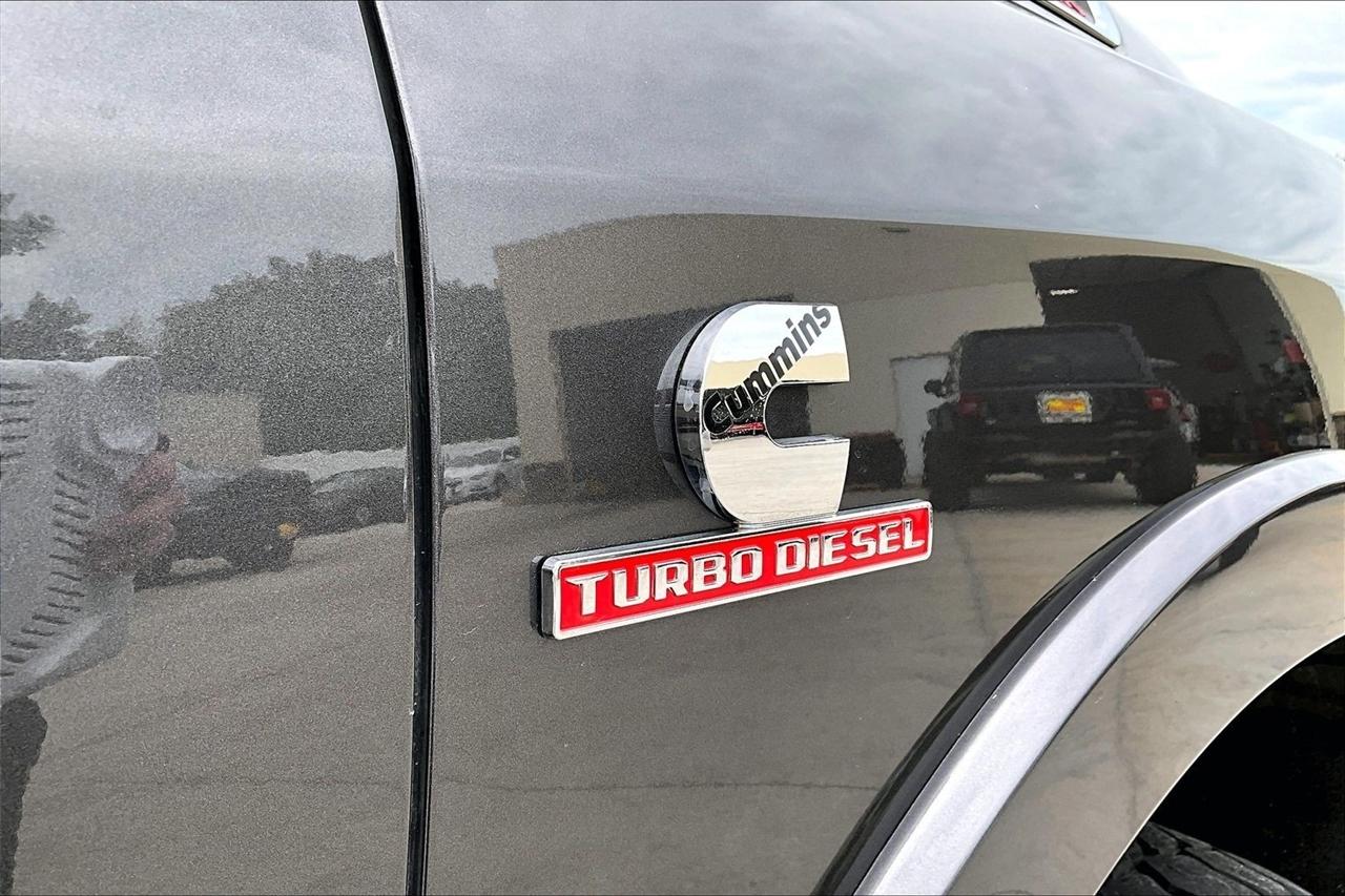 RAM 3500 Limited 4x4 Crew Cab 6'4" Box 2019