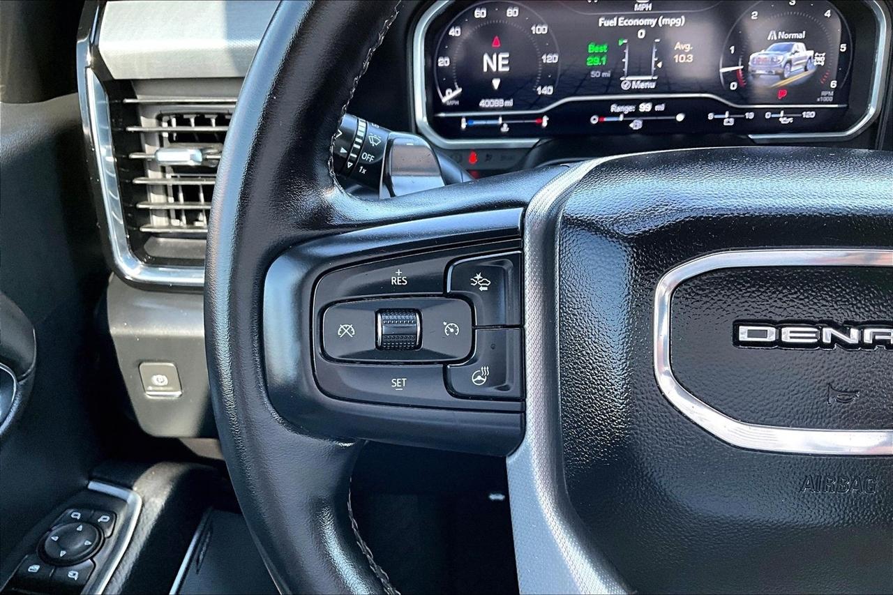 GMC Sierra 1500 4WD Crew Cab 147" Denali 2023