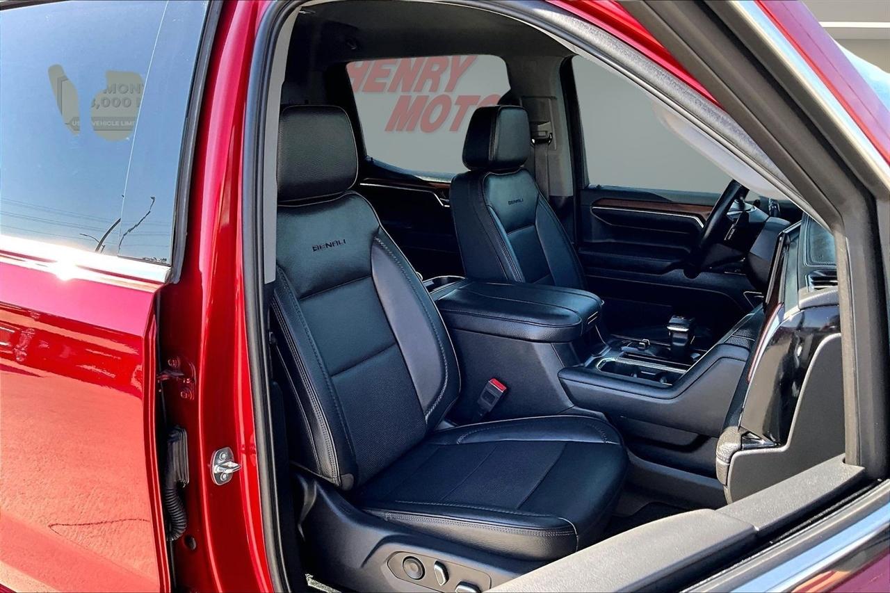 GMC Sierra 1500 4WD Crew Cab 147" Denali 2023