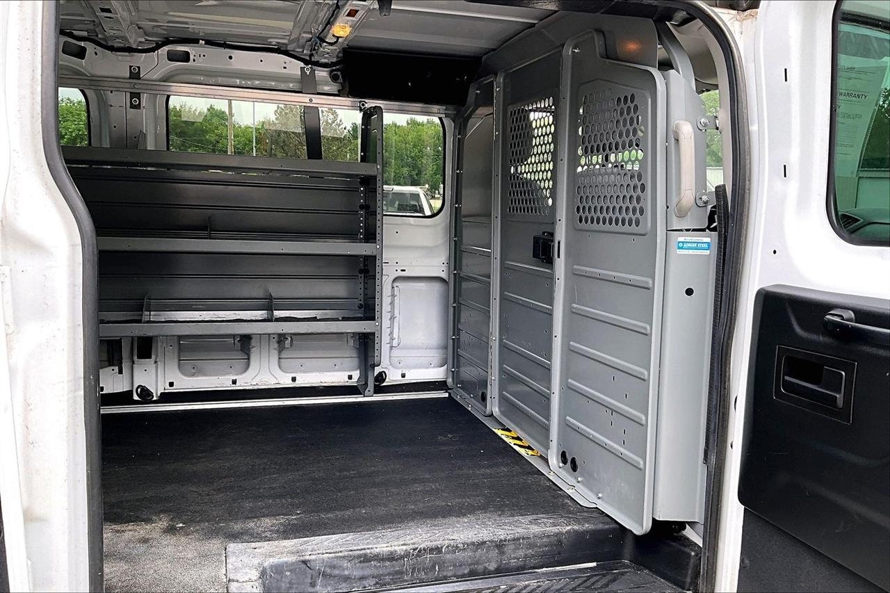 Ford Transit Cargo Van T-250 148" Low Rf 9000 GVWR Swing-Out RH Dr 2015