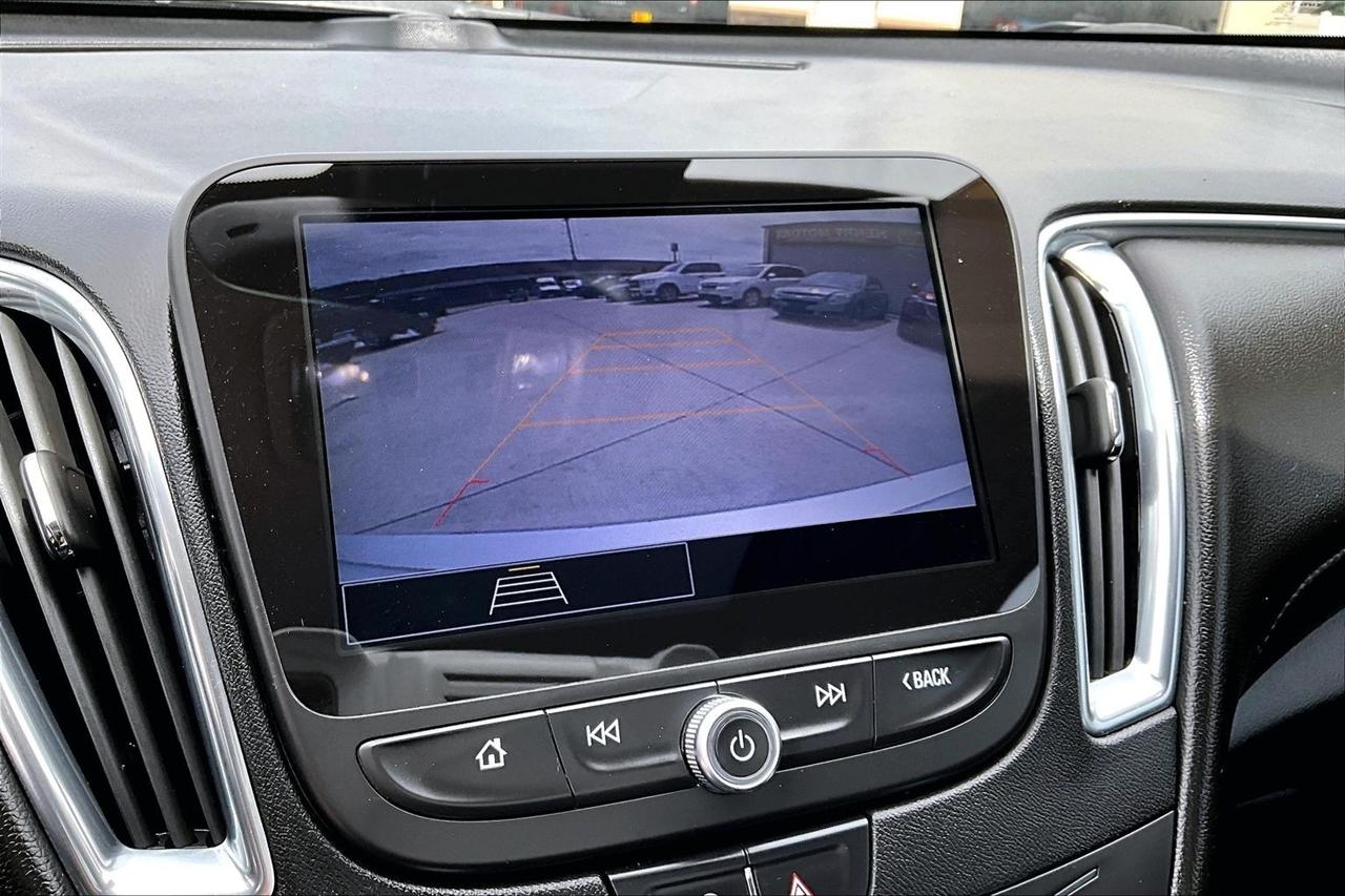 Chevrolet Malibu 4dr Sdn LT 2021
