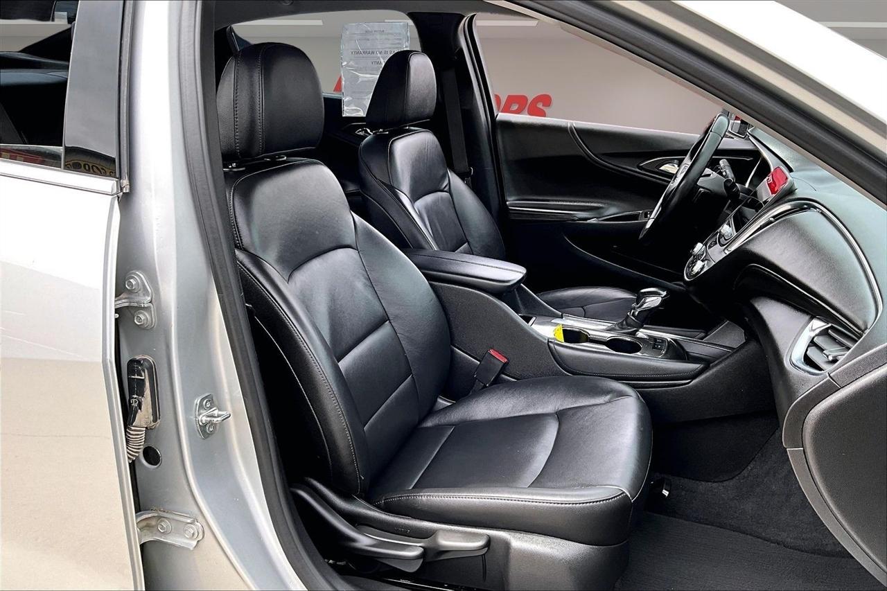 Chevrolet Malibu 4dr Sdn LT 2021