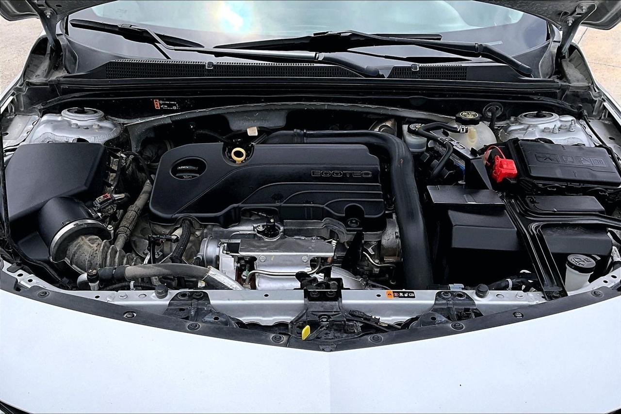 Chevrolet Malibu 4dr Sdn LT 2021