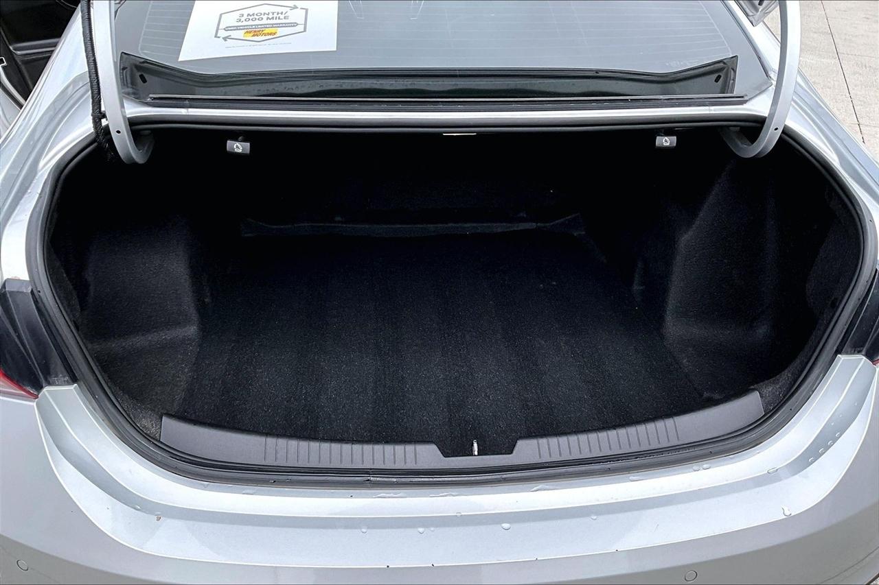 Chevrolet Malibu 4dr Sdn LT 2021