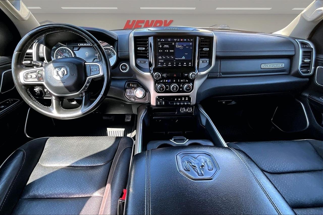 RAM 1500 Laramie 4x4 Crew Cab 5'7" Box 2022