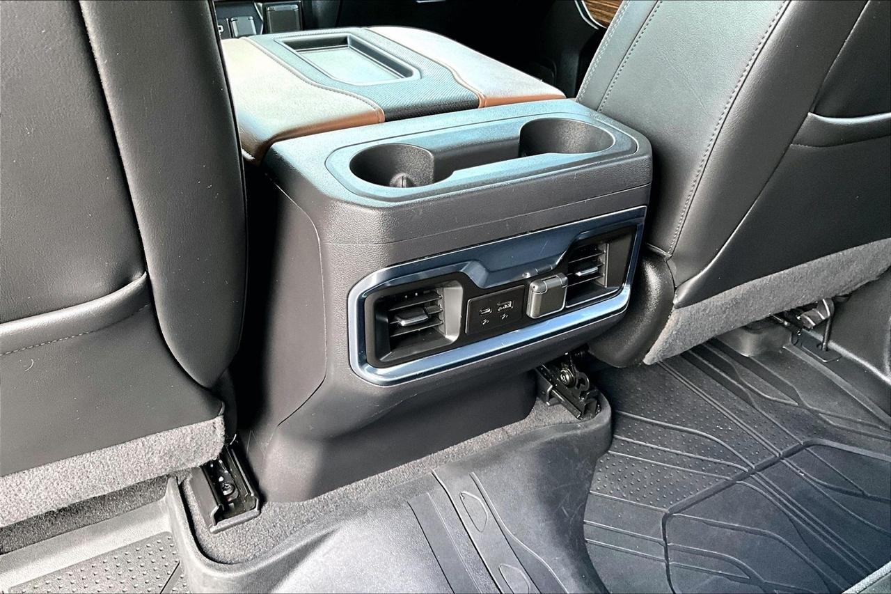 Chevrolet Silverado 1500 4WD Crew Cab 147" High Country 2022