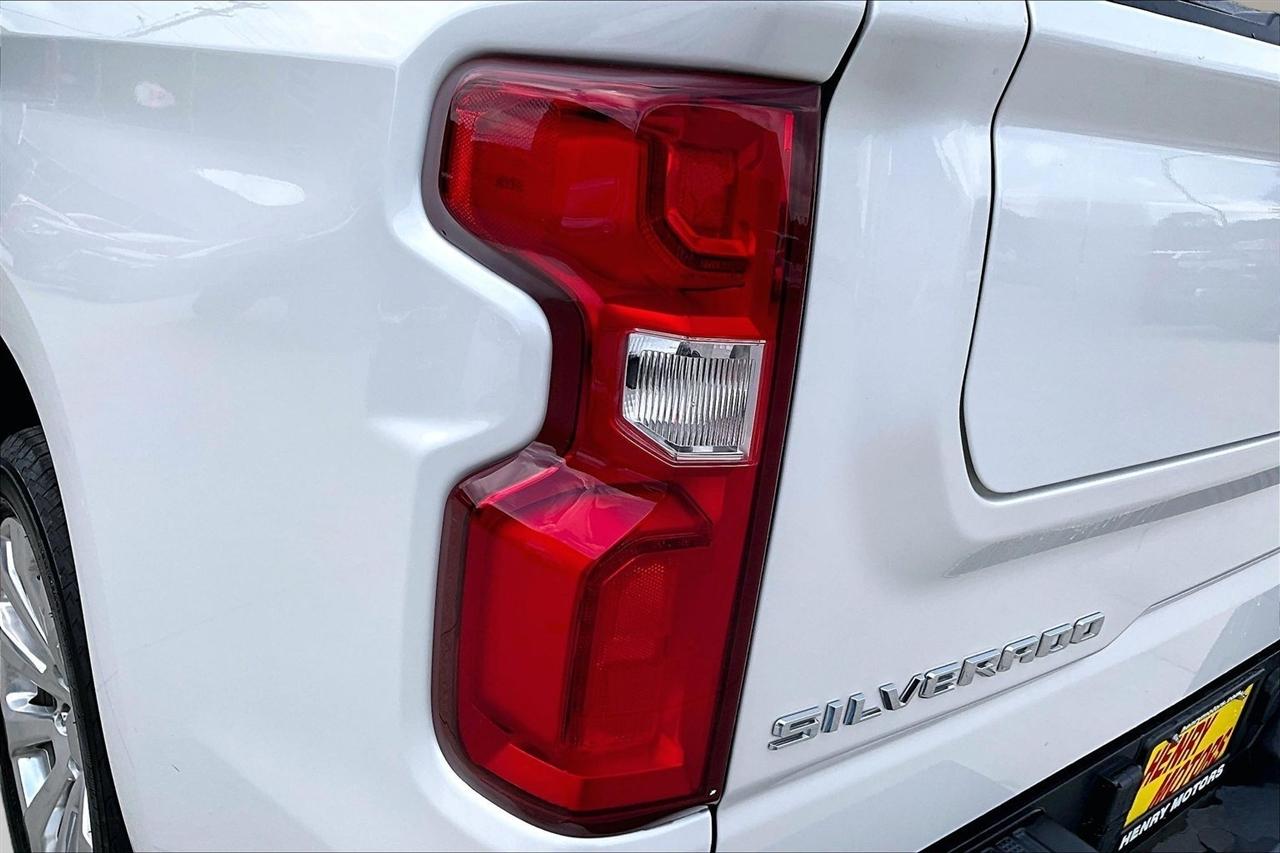 Chevrolet Silverado 1500 4WD Crew Cab 147" High Country 2022