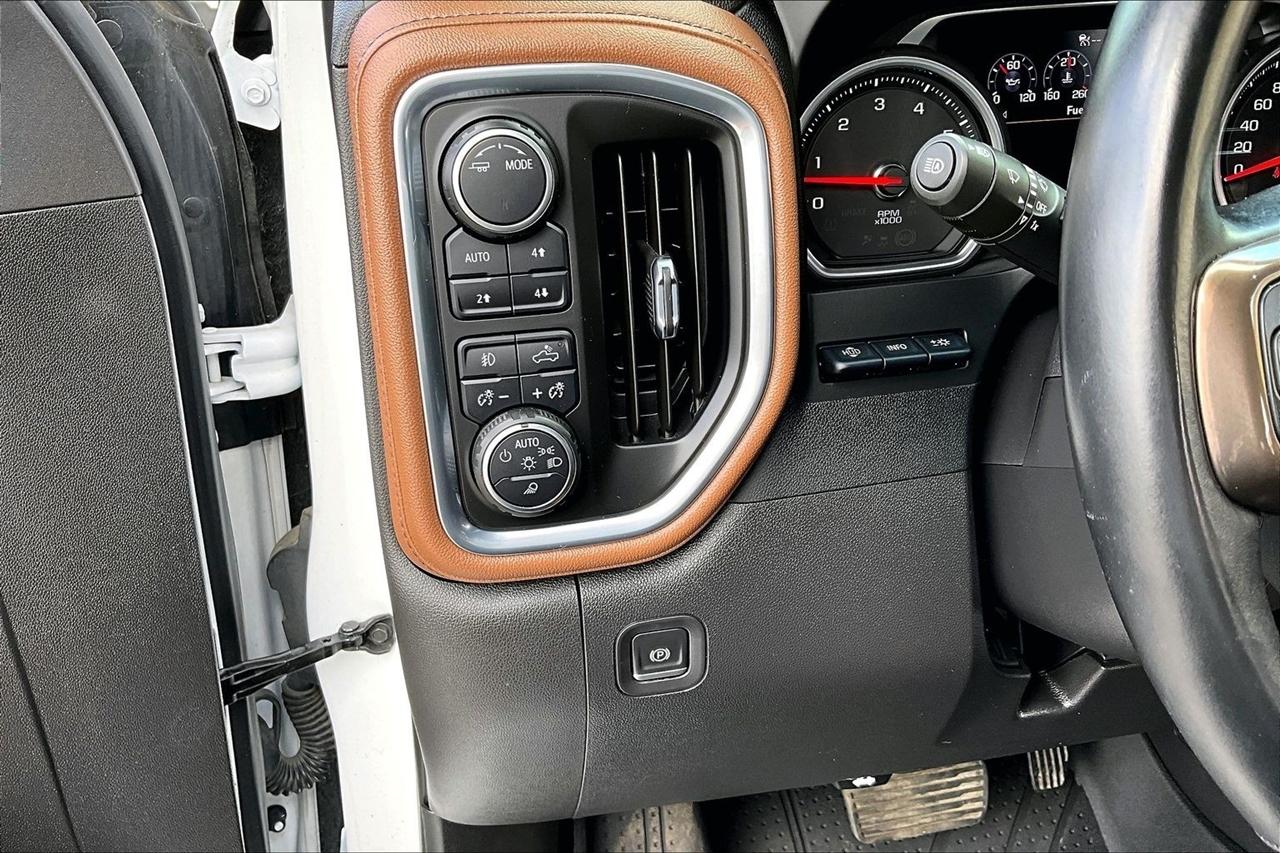 Chevrolet Silverado 1500 4WD Crew Cab 147" High Country 2022