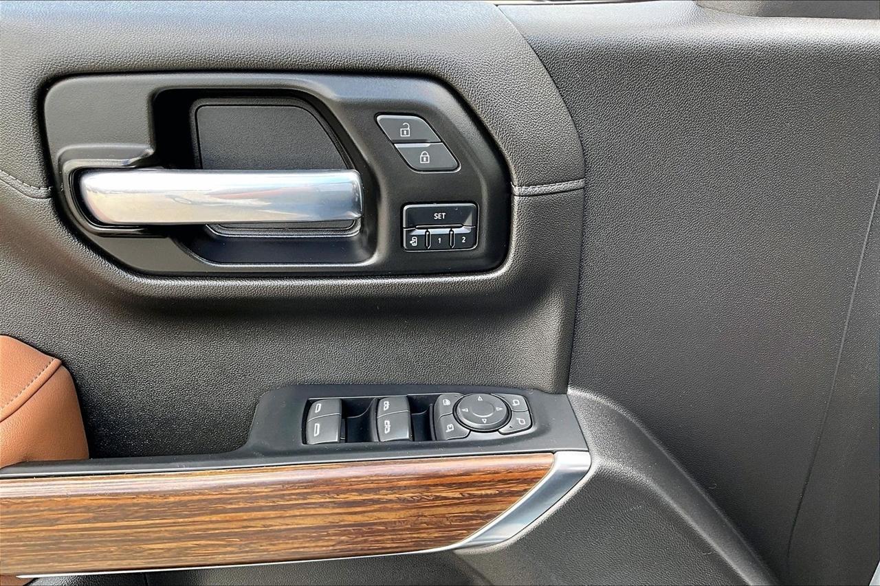 Chevrolet Silverado 1500 4WD Crew Cab 147" High Country 2022