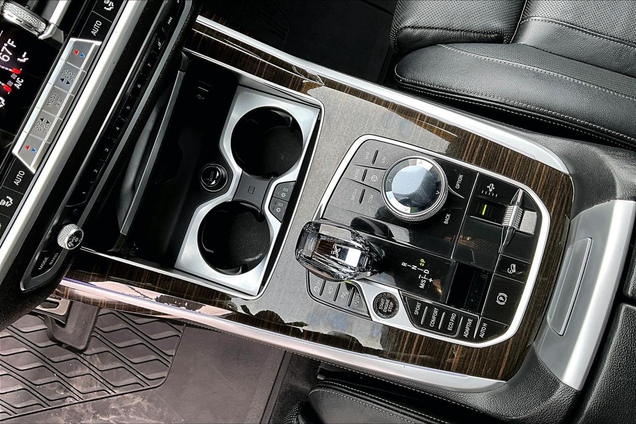 BMW X7 xDrive50i Sports Activity Vehicle 2019