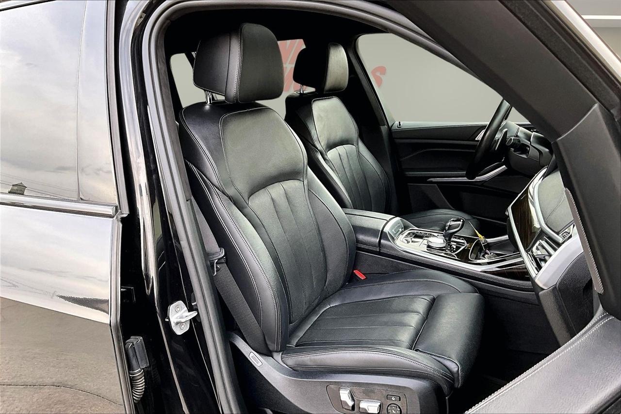 BMW X7 xDrive50i Sports Activity Vehicle 2019