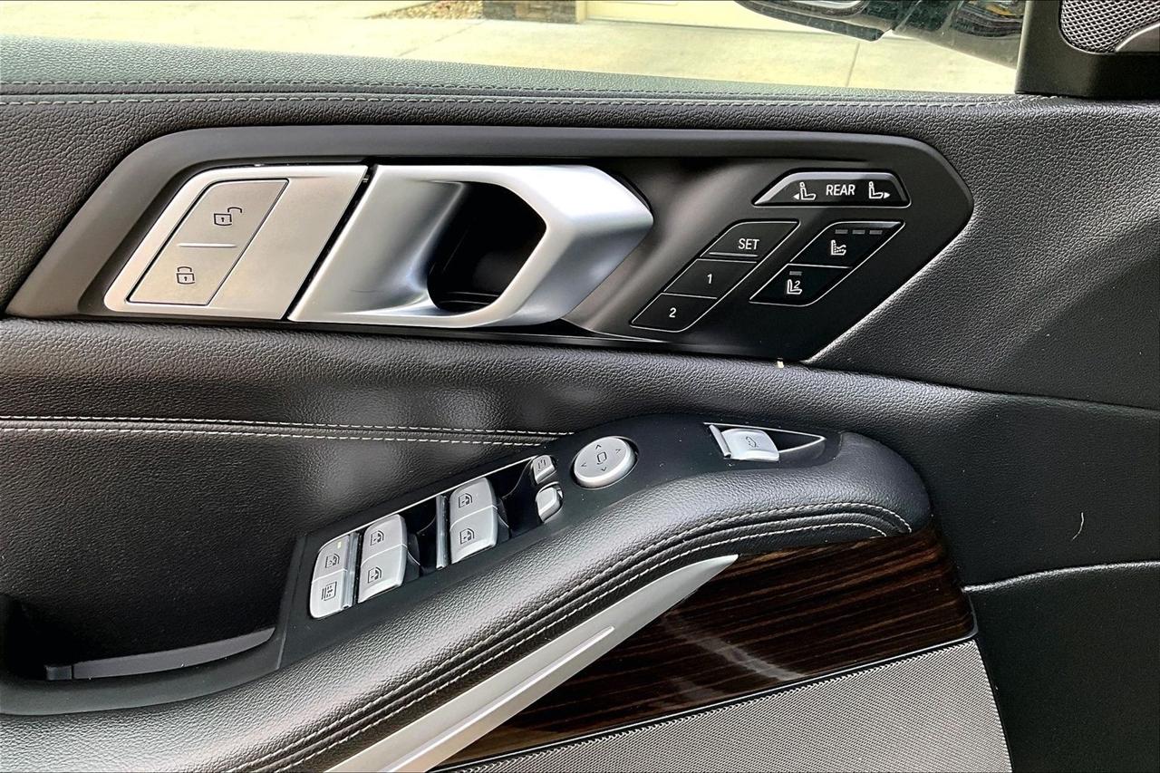 BMW X7 xDrive50i Sports Activity Vehicle 2019