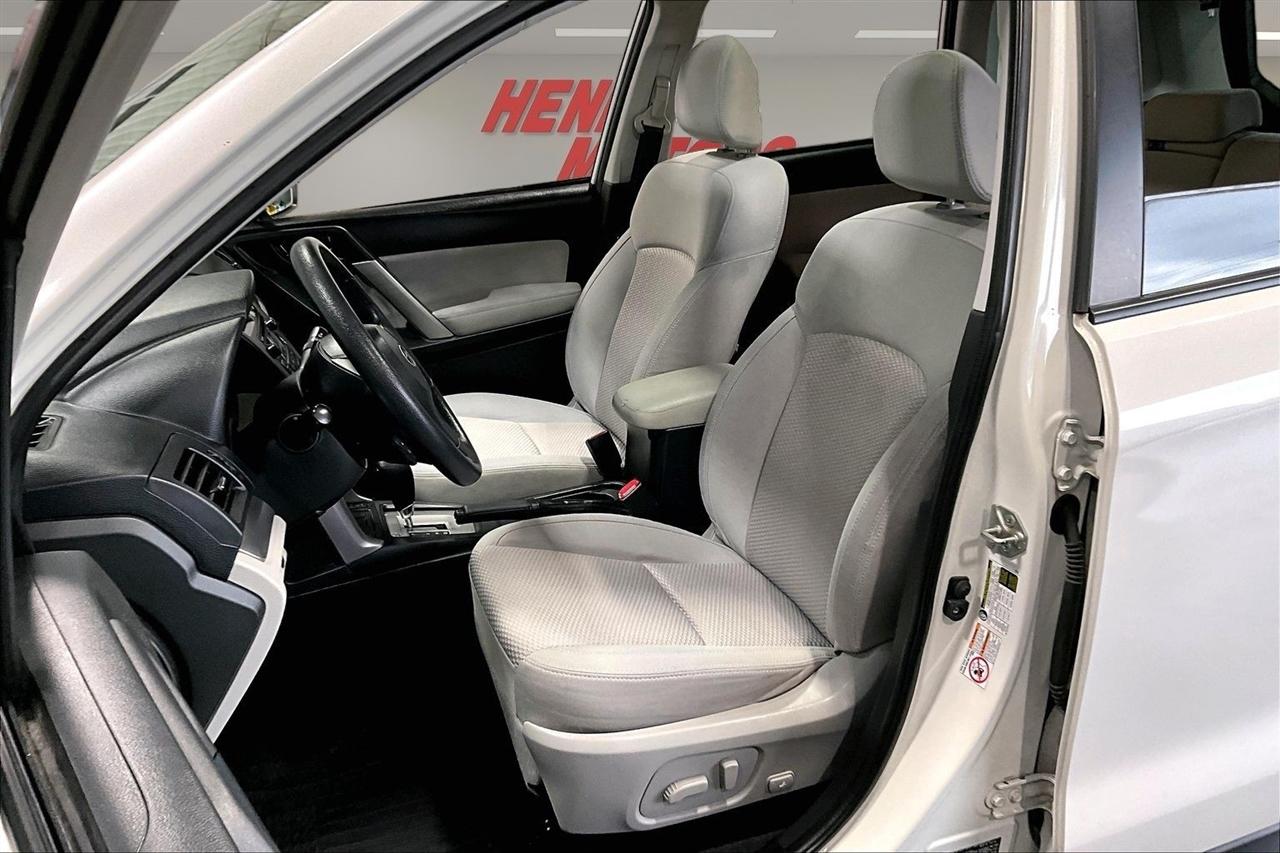 Subaru Forester 4dr CVT 2.5i Premium PZEV 2015