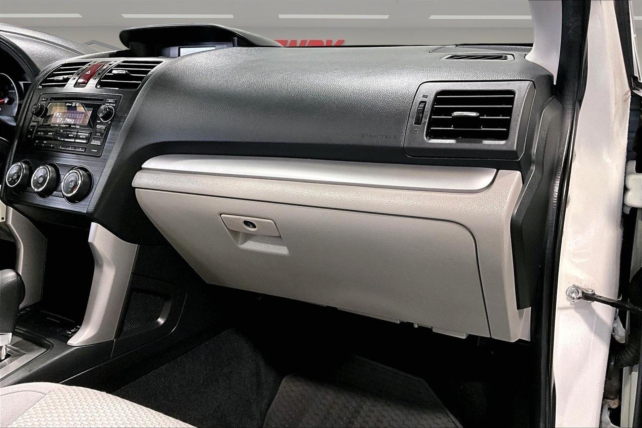 Subaru Forester 4dr CVT 2.5i Premium PZEV 2015