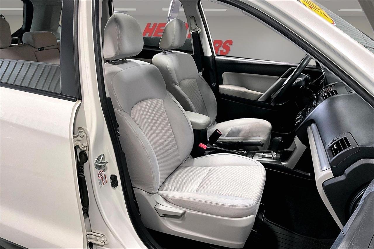 Subaru Forester 4dr CVT 2.5i Premium PZEV 2015