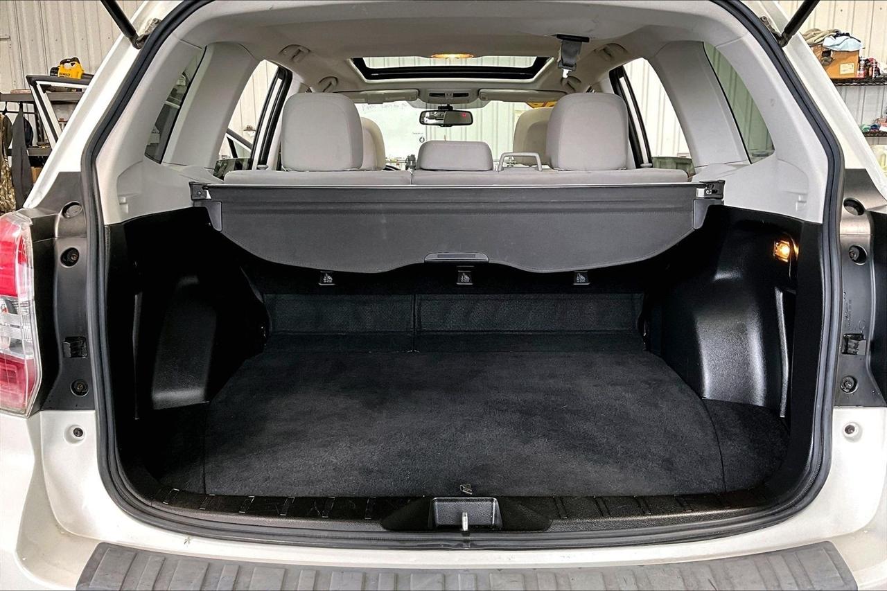 Subaru Forester 4dr CVT 2.5i Premium PZEV 2015