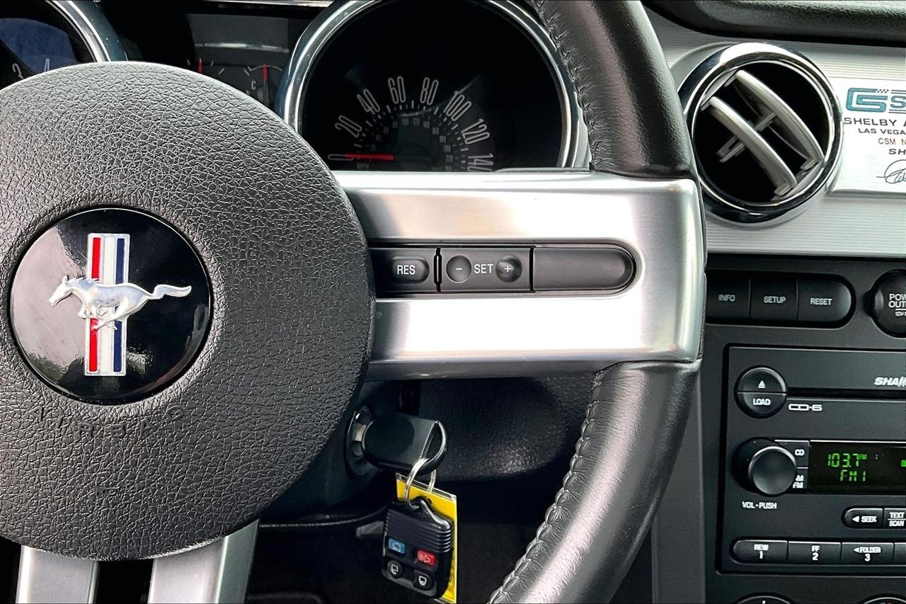 Ford Mustang 2dr Cpe GT Deluxe 2007