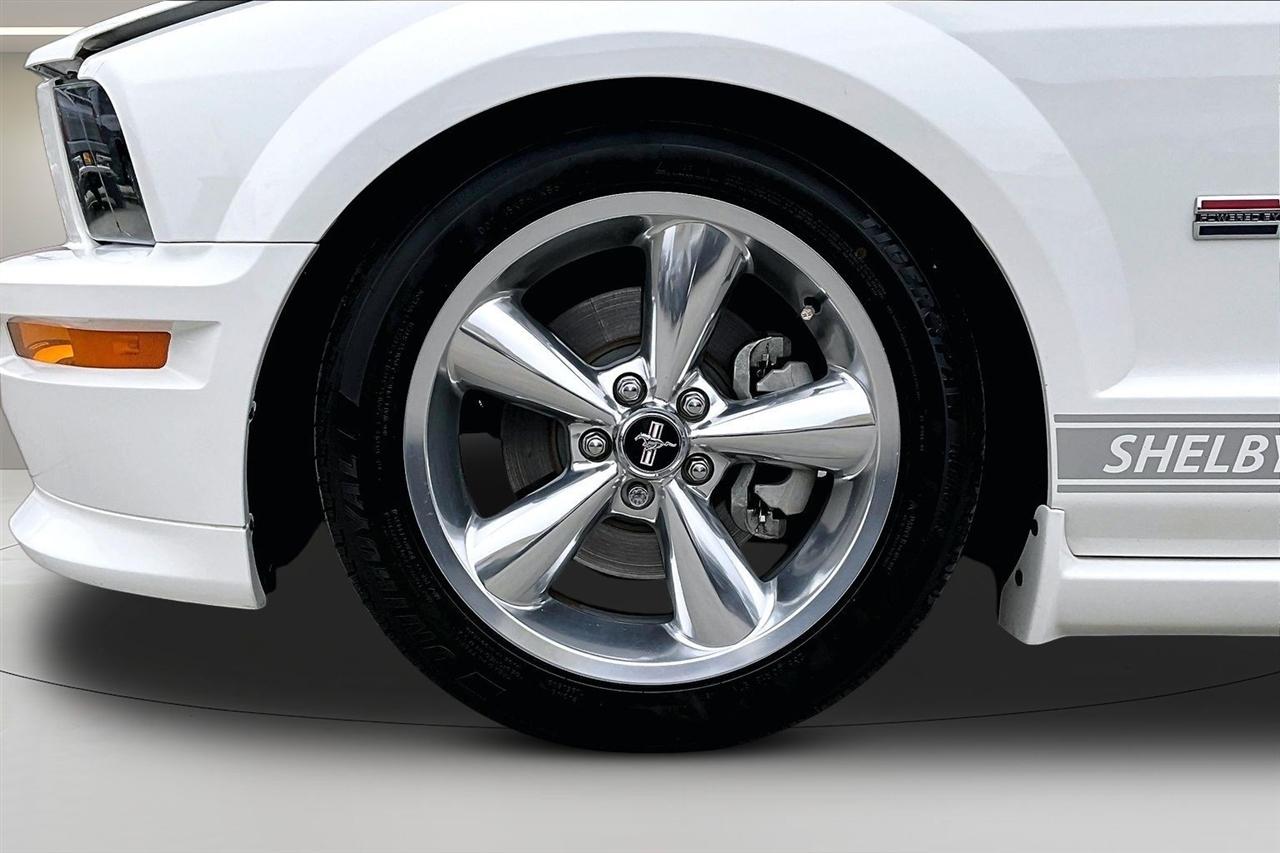 Ford Mustang 2dr Cpe GT Deluxe 2007