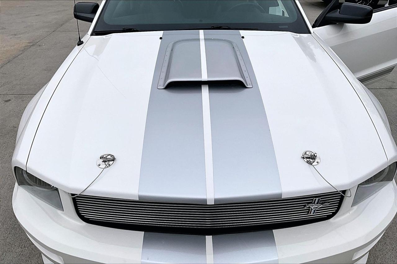 Ford Mustang 2dr Cpe GT Deluxe 2007