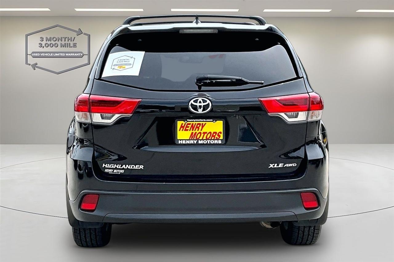 Toyota Highlander XLE AWD V6 2019