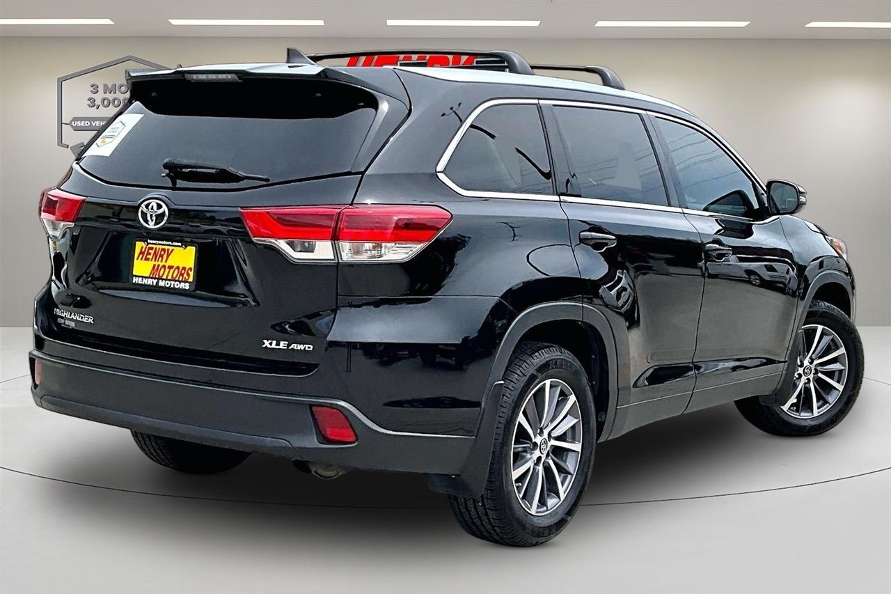 Toyota Highlander XLE AWD V6 2019