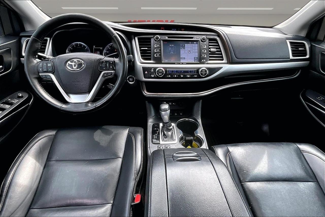 Toyota Highlander XLE AWD V6 2019