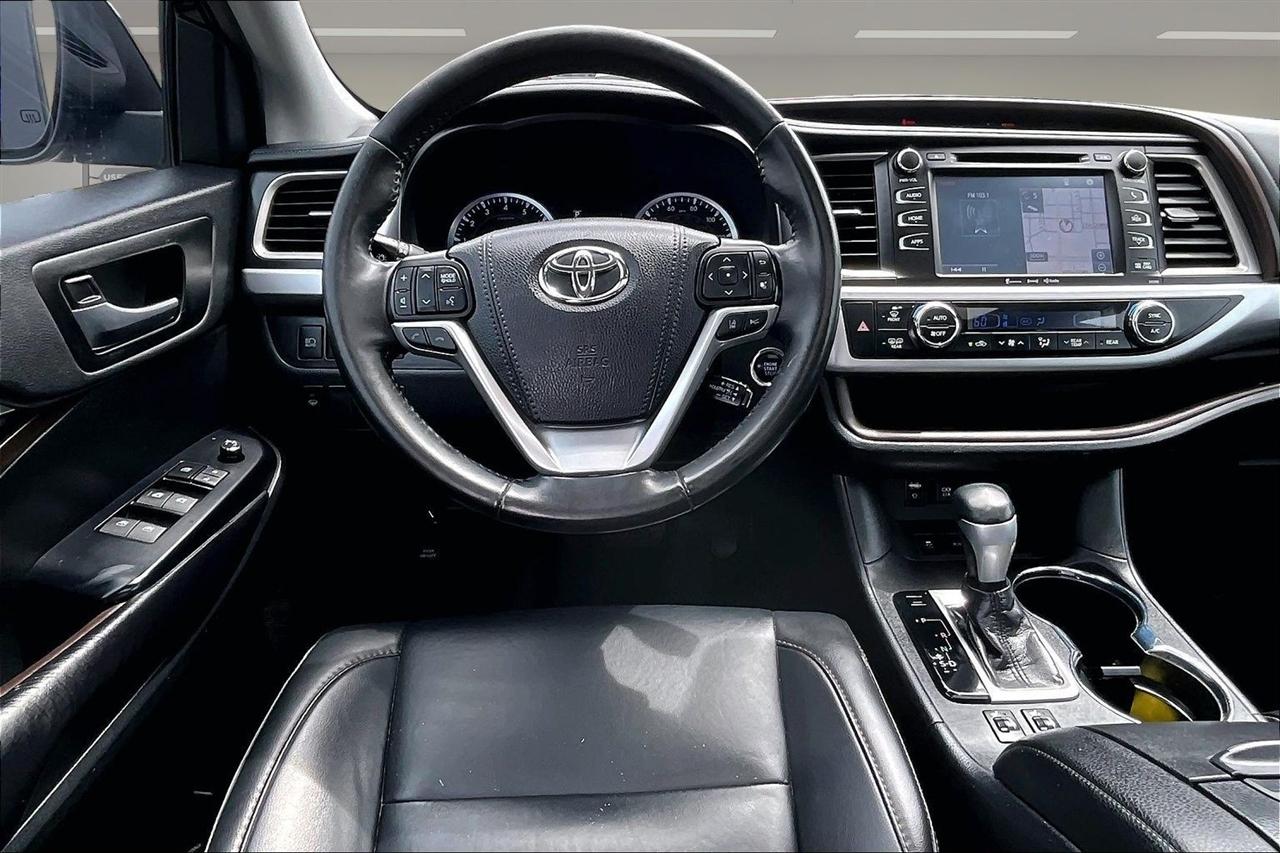 Toyota Highlander XLE AWD V6 2019