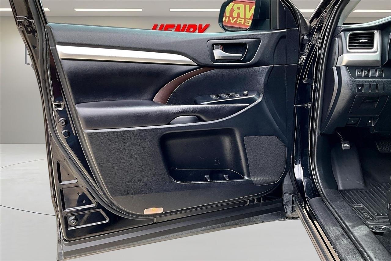 Toyota Highlander XLE AWD V6 2019