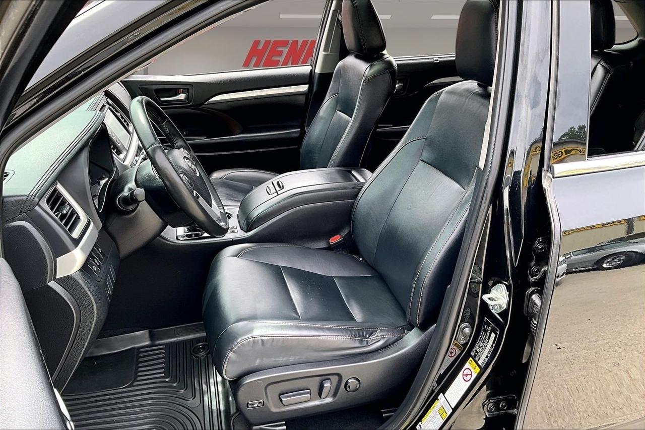 Toyota Highlander XLE AWD V6 2019