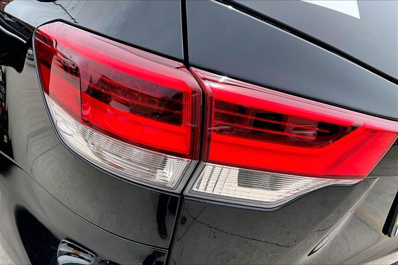 Toyota Highlander XLE AWD V6 2019