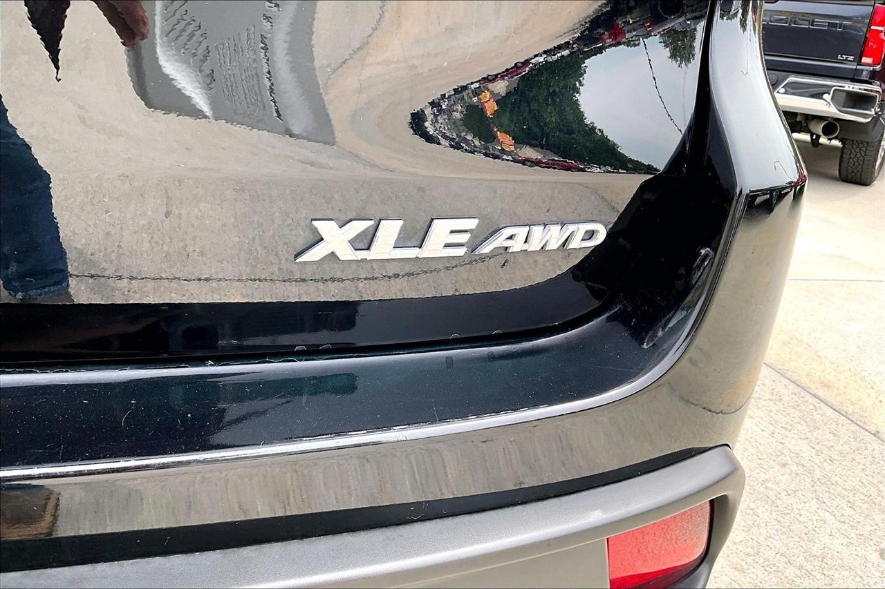 Toyota Highlander XLE AWD V6 2019