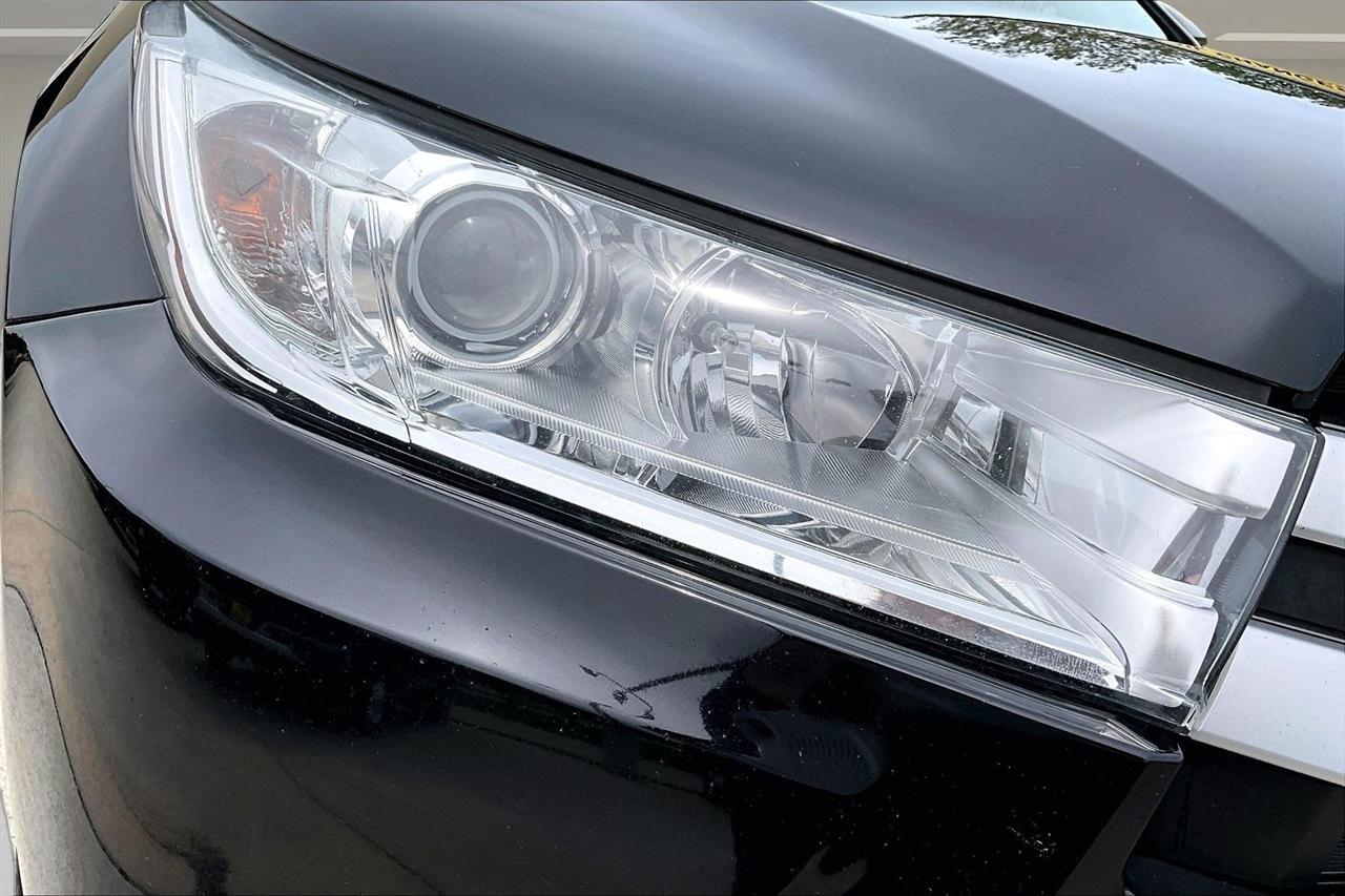 Toyota Highlander XLE AWD V6 2019