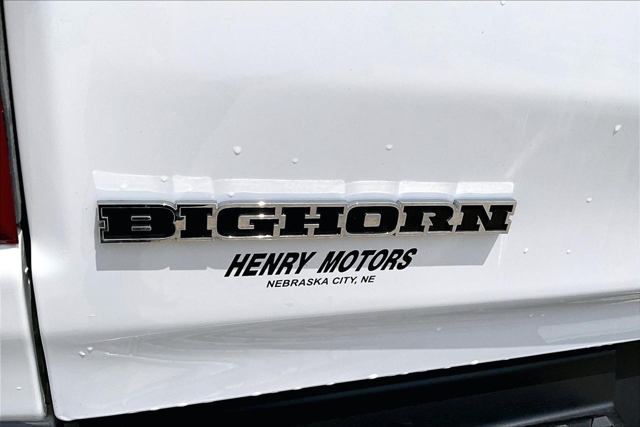 RAM 1500 Big Horn 4x4 Crew Cab 6'4" Box 2023